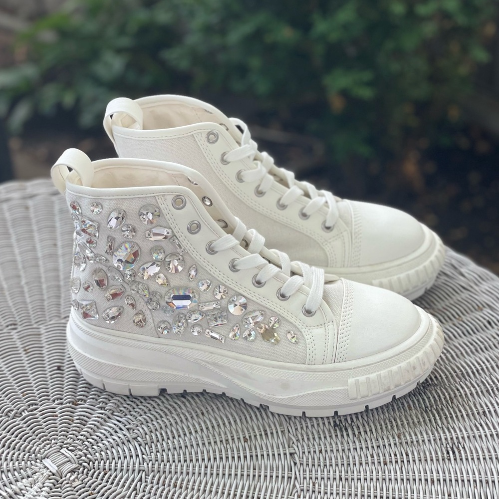 Azalea Wang Jeweled sneaker